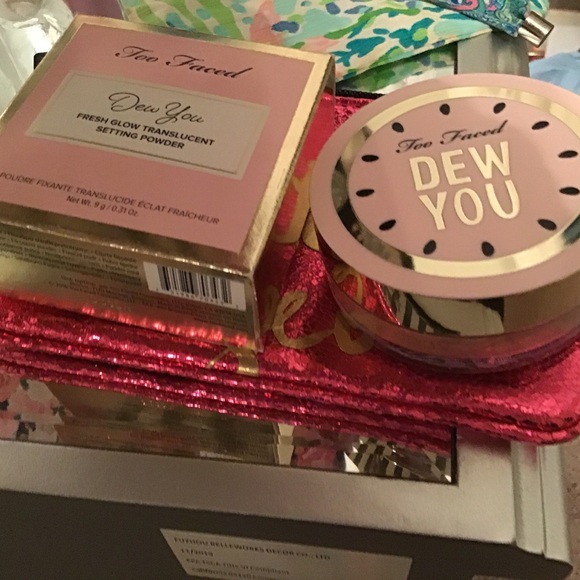 Too Faced Other - Too faced translucent powder pretty New